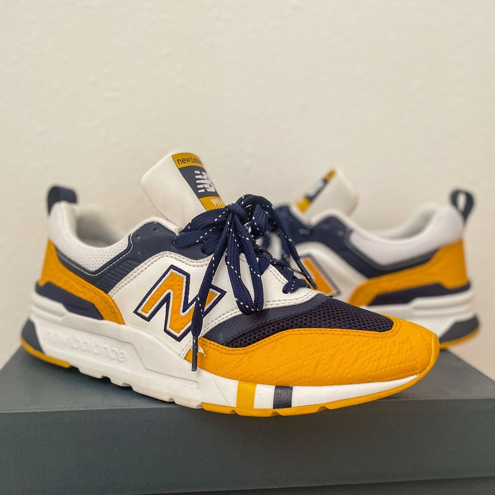 New Balance ~ 997 ~ Mens size 9.5 ~White/Navy/Yellow ~ Worn Once